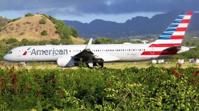 Boeing 757-200 (N196AA)