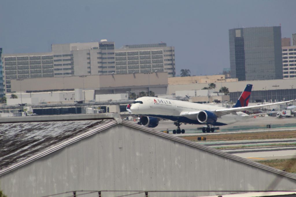 Airbus A350-900 (N502DN)