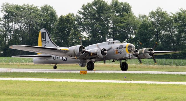 Boeing B-17 Flying Fortress — - Liberty Belle