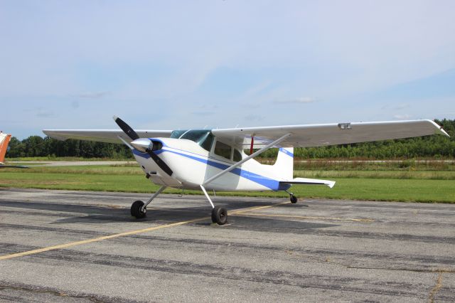 Cessna Skywagon 180 (N888F) - N888F 1958 CESSNA C180 WILLIAM V ANDERSON SHAFTSBURY, VERMONTbr /KDDH William H. Morse State Airport (Bennington, VT)br /Photo taken by Christopher Wright 