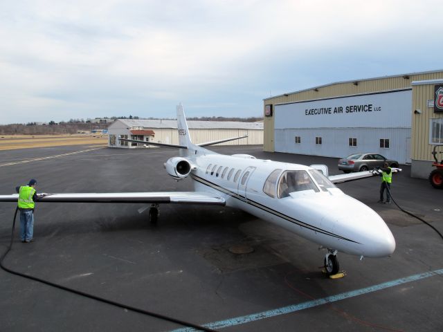 Cessna Citation V (N365EA) - Efficient refuelling at the Danbury KDXR airport. The aircraft is managed by CFM Corporate Flight Management a rel=nofollow href=www.flycfm.comwww.flycfm.com/a