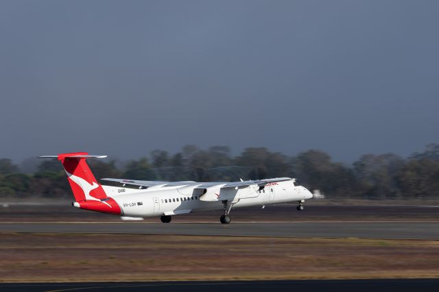 de Havilland Dash 8-400 (VH-LQH)