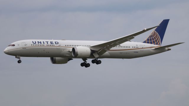 Boeing 787-9 Dreamliner (N15969)