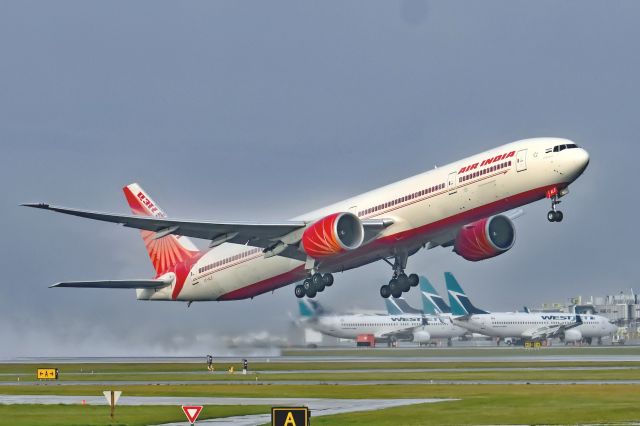 BOEING 777-300ER (VT-ALS)
