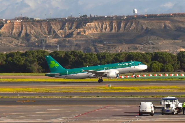 Airbus A320 (EI-DVJ) - Aer Lingus Airbus A320-214 EI-DVJ in Madrid