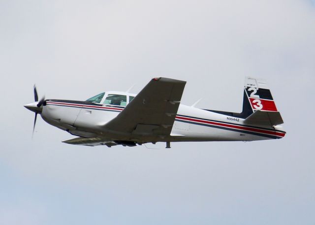 Mooney M-20 (N99542) - At Downtown Shreveport. 1980 Mooney M20K