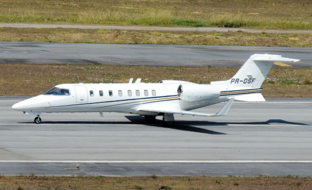 Learjet 45 (PR-OSF)