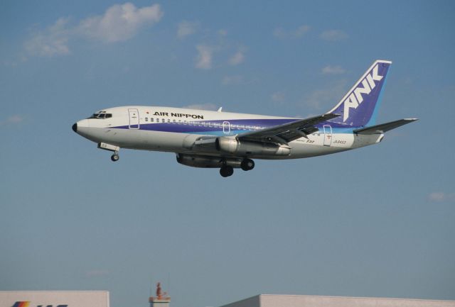 Boeing 737-200 (JA8453) - Short Final at Tokyo-Haneda Intl Airport Rwy34L on 1995/01/15