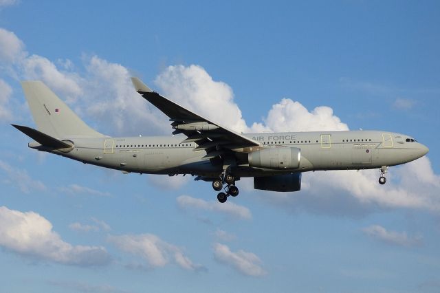 Airbus A330-200 (ZZ-338)