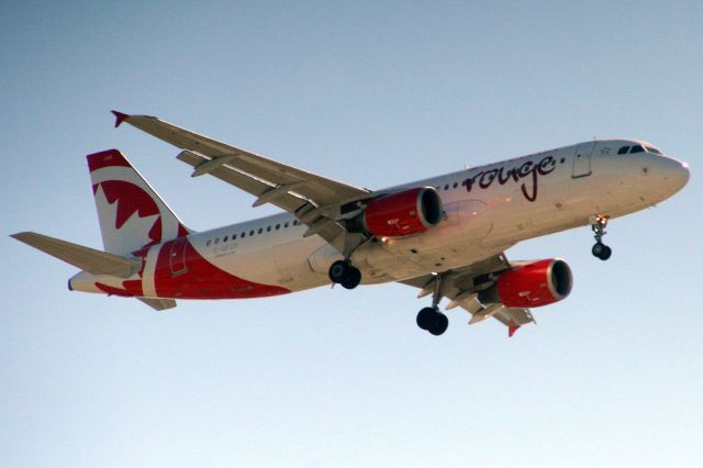 Airbus A320 (C-GFCP) - On final approach for rwy 28R on 20-Nov-19 operating flight ROU1610 from CYYZ.