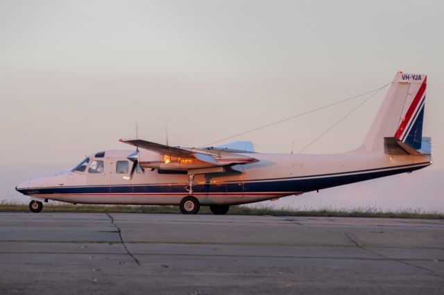 Aero Commander 500 (VH-YJA)