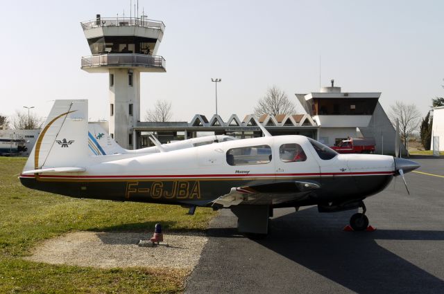 Mooney M-20 (F-GJBA)