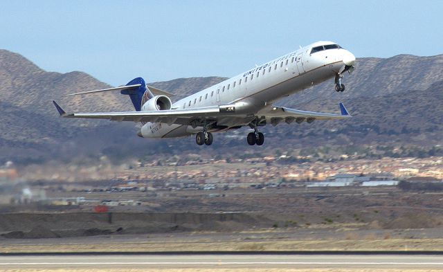 Canadair Regional Jet CRJ-700 (N779SK)