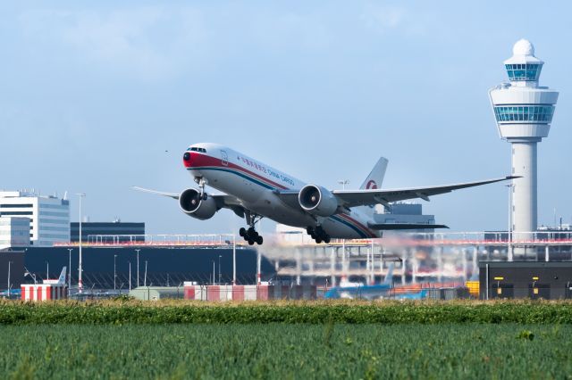 BOEING 777-200LR (B-2076)