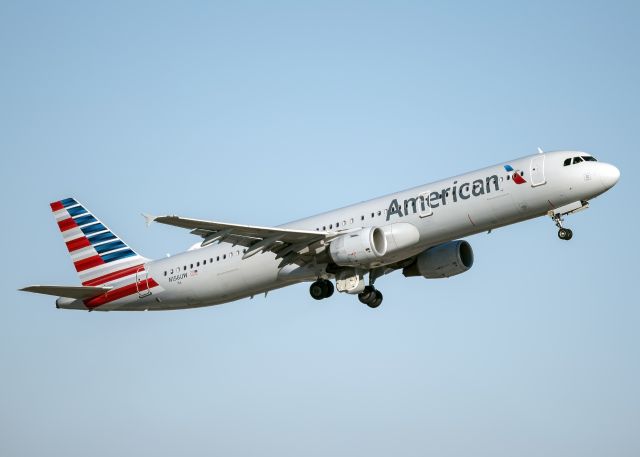 Airbus A321 (N156UW)