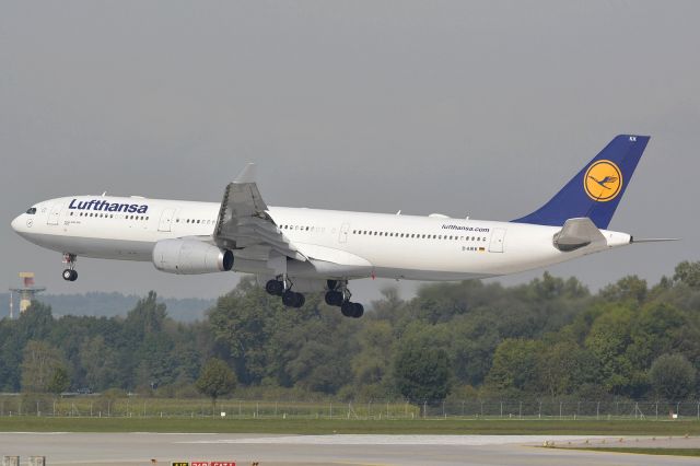 Airbus A330-300 (D-AIKK)