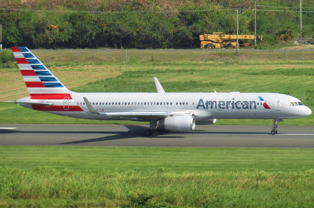 Boeing 757-200 (N186AN)