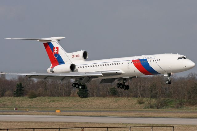 Tupolev Tu-154 (OM-BYO)