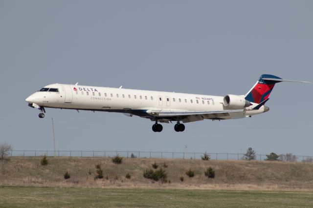 Canadair Regional Jet CRJ-900 (N314PQ)