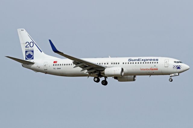 Boeing 737-800 (TC-SNH)