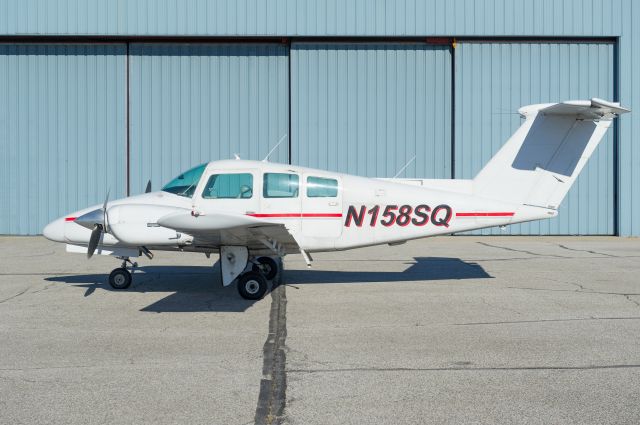 Beechcraft Duchess (N158SQ)