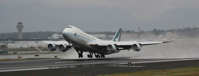 BOEING 747-8 (B-LJE)