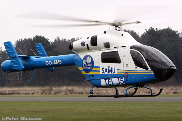 McDonnell Douglas Combat Explorer (OO-EMS) - Testing with a stroboscoop at the MDsupport center. ALSO KNOWN AS MD-900