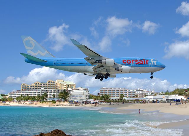 Boeing 747-400 (F-GTUI) - Possibly my most colourful shot over MAHO