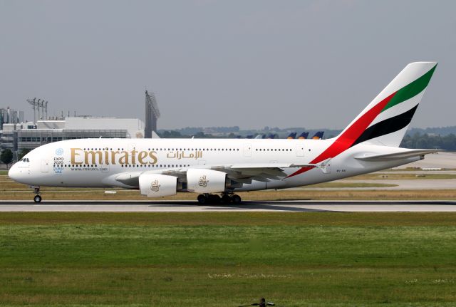 Airbus A380-800 (A6-EOI)