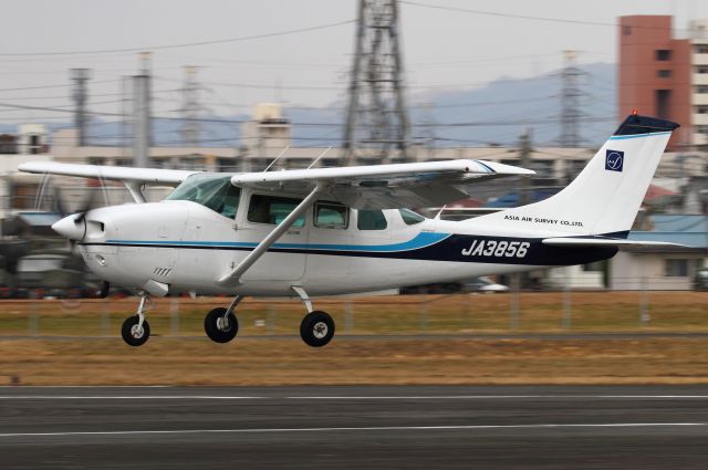 Cessna 206 Stationair (JA3856)