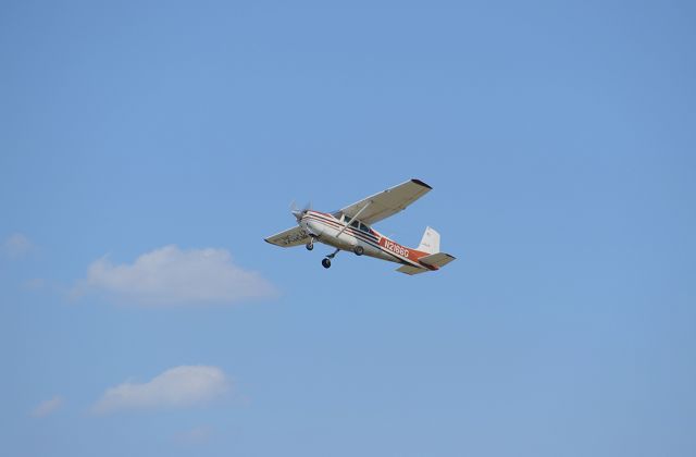 Cessna Skylane (N2166G)