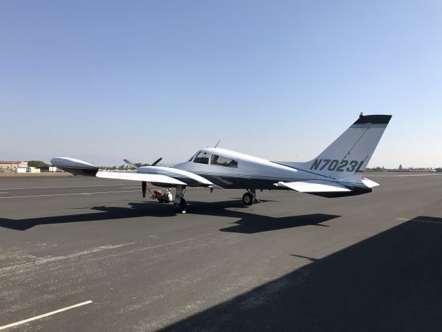 Cessna 310 (N7023L)