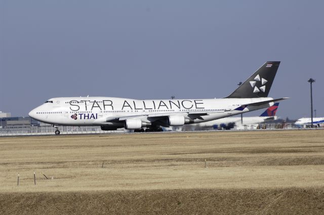 Boeing 747-400 (HS-TGW) - Departure at NRT Airport R/W34L on 2012/01/04 Star Alliance c/s