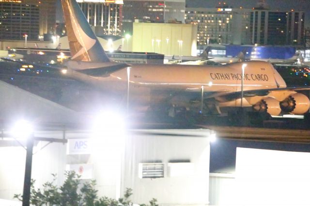 BOEING 747-8 (B-LJB)