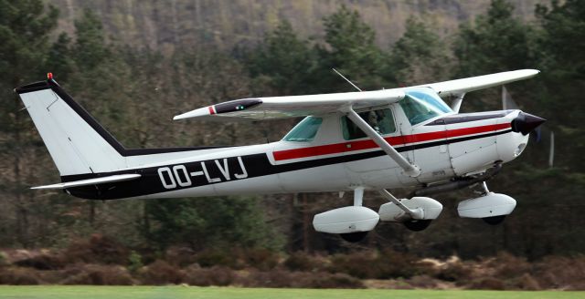 Cessna 152 (OO-LVJ)