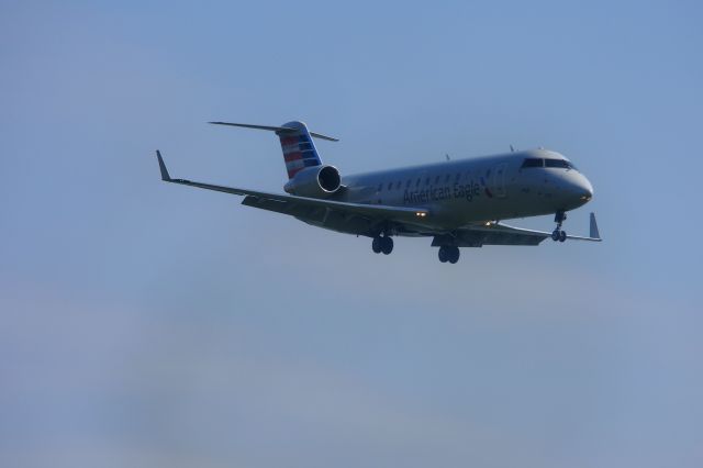 Canadair Regional Jet CRJ-200 (N229PS)