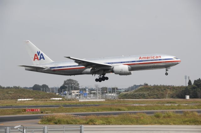 Boeing 777-200 (N781AN) - Landing at NRT Airport Runway 16L on 2011/10/9