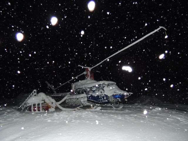 Bell VH-1 (C-GGSM) - Heli-skiing 