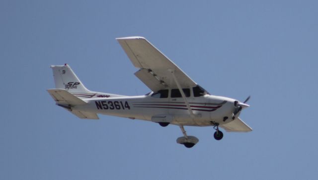 Cessna Skyhawk (N53614)