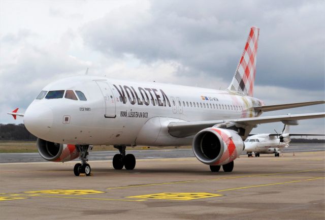 Airbus A319 (EC-MTM)