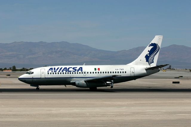 Boeing 737-200 (XA-TWO) - KLAS - "TWO" landing on 25L at Las Vegas from MEX.