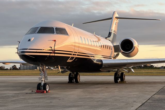 Bombardier Global Express (VH-LEP)