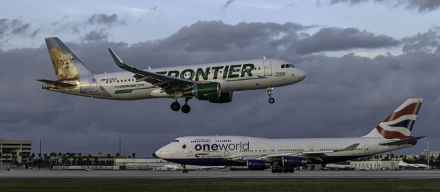 Airbus A320 (N232FR)