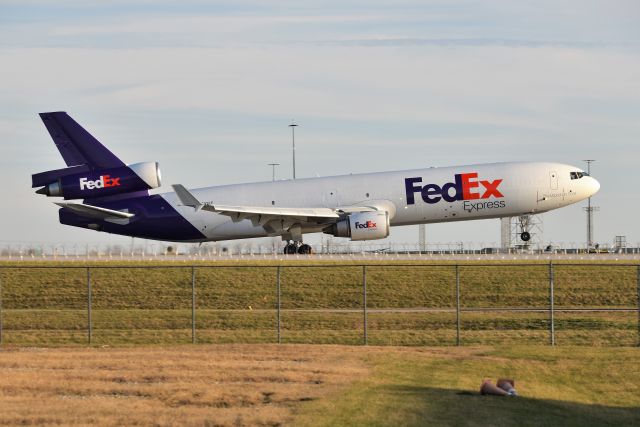 Boeing MD-11 (N592FE) - 23-L Departure on 11-19-20 during golden hour.