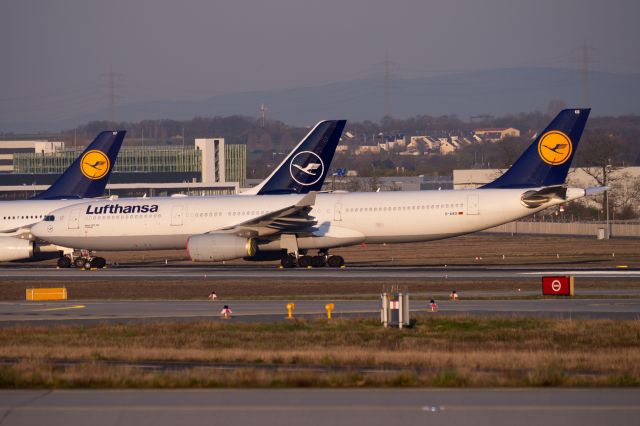 Airbus A330-300 (D-AIKB)