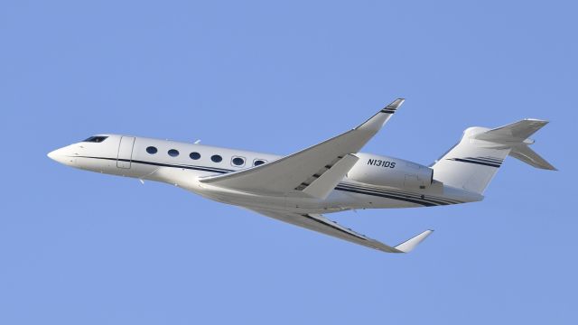 Gulfstream Aerospace Gulfstream G650 (N131DS) - Departing LAX on 25L