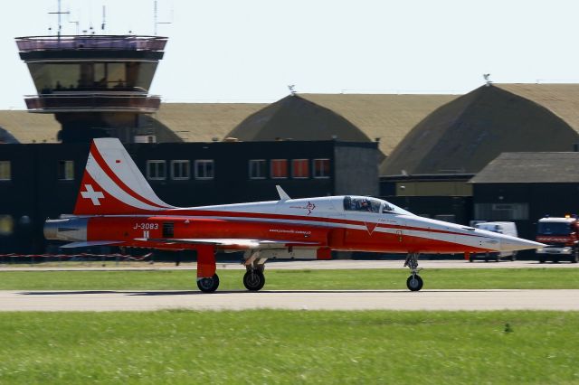 J3083 — - Northrop F-5E Tiger II, Capt Gaël Lachat, Number 4 of  Swiss Air Force Aerobatic Team 2013, Salon de Provence Air Base 701 (LFMY)