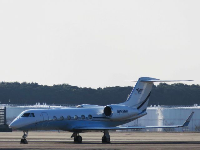 Gulfstream Aerospace Gulfstream IV (N289MH) - I take a picture on Nov 18, 2016.