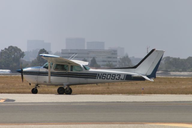 Cessna Skyhawk (N6093J)