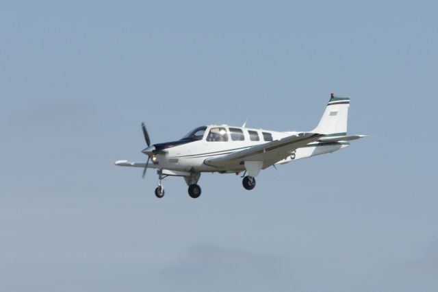 Beechcraft Bonanza (36) (N497S)
